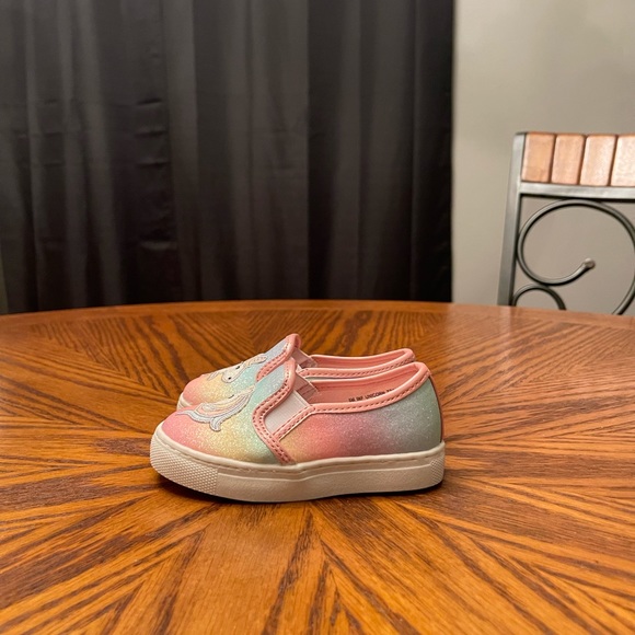 UNR8ED, Rainbow, 5 Toddler - Picture 2 of 5